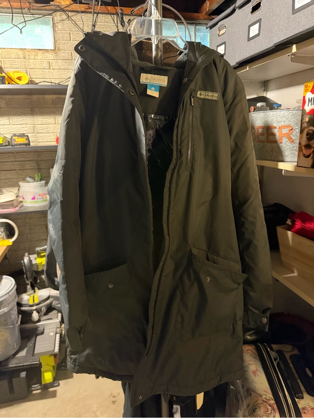 Columbia women’s black Hooded Winter Parka